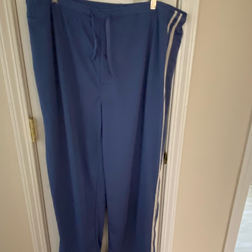 Men’s weatherproof garment company, blue sweatpants‎